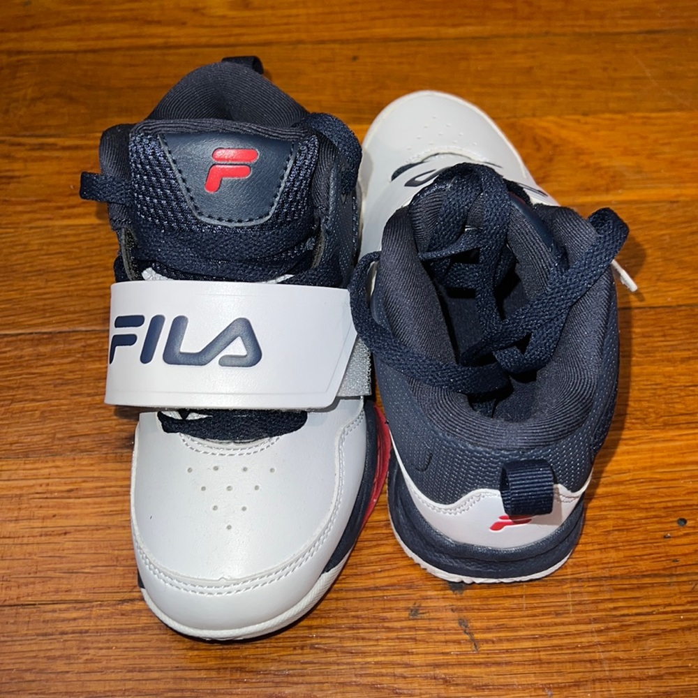 Fila Kids Sky Buzzer Sneaker
